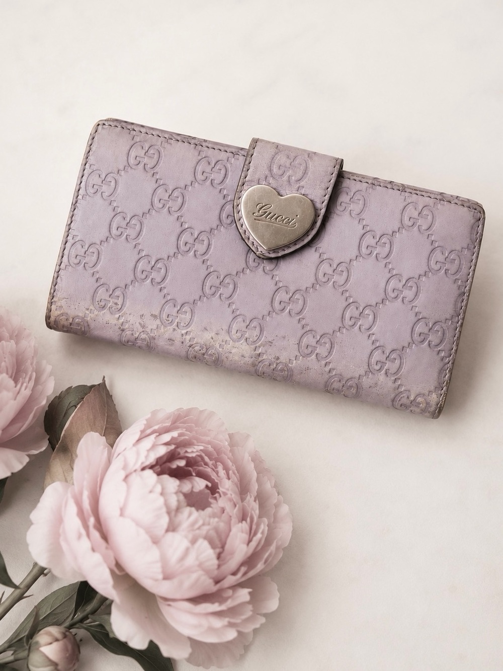 Gucci Guccissima Heart Logo Lavender Leather Long Wallet Authentic Vintage